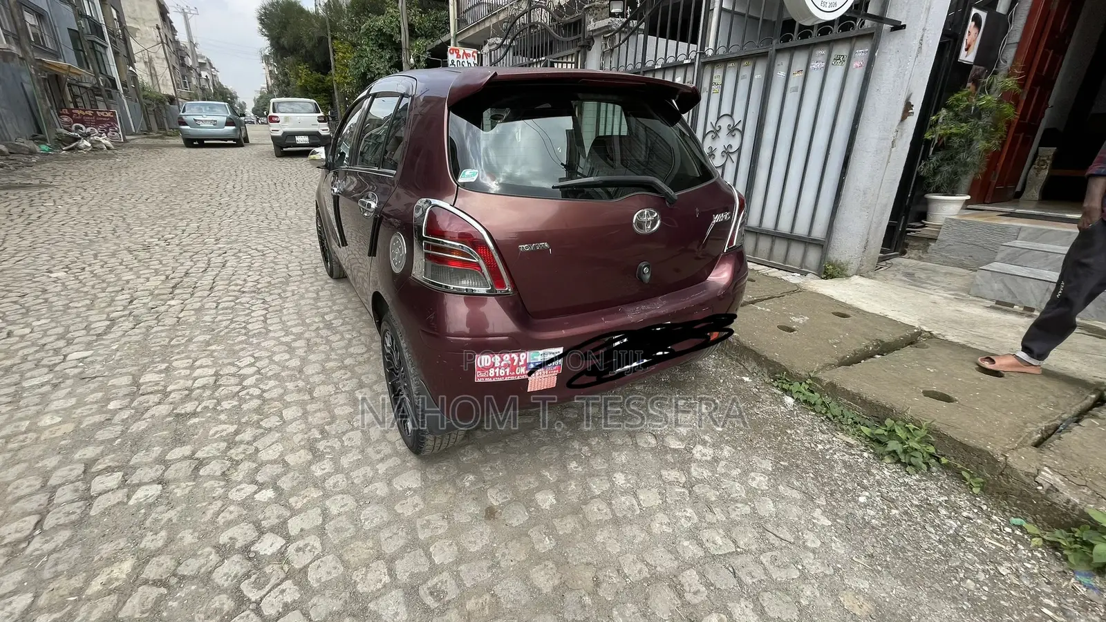 Toyota Yaris Base Hatchback 5dr 2010 Burgundy