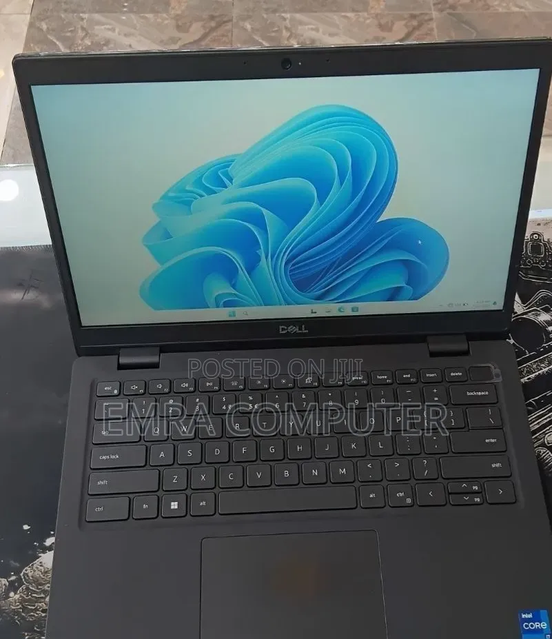 New Laptop Dell 16GB Intel Core i7 SSD 512GB