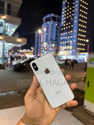 Apple iPhone XS 64 GB White