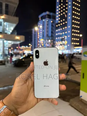 Apple iPhone XS 64 GB White