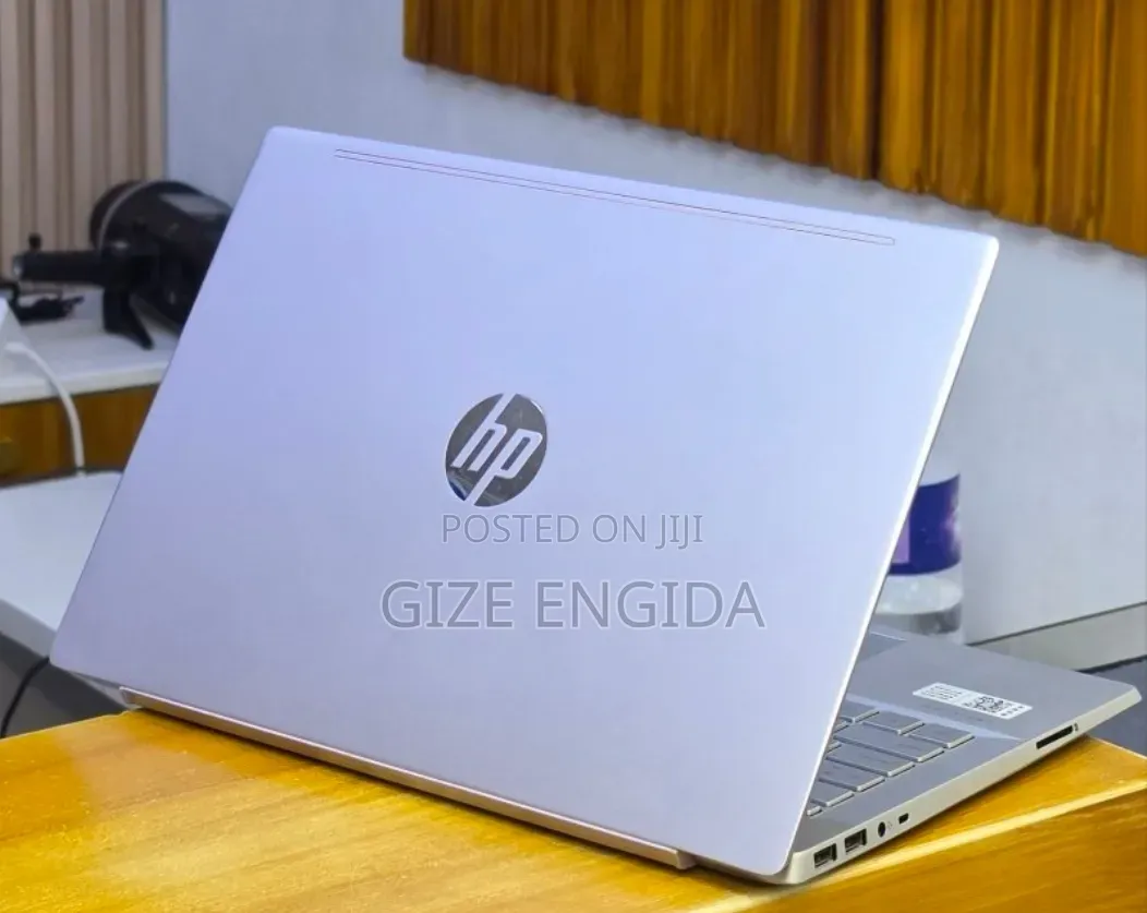New Laptop HP Pavilion 14 8GB Intel Core i5 SSD 512GB