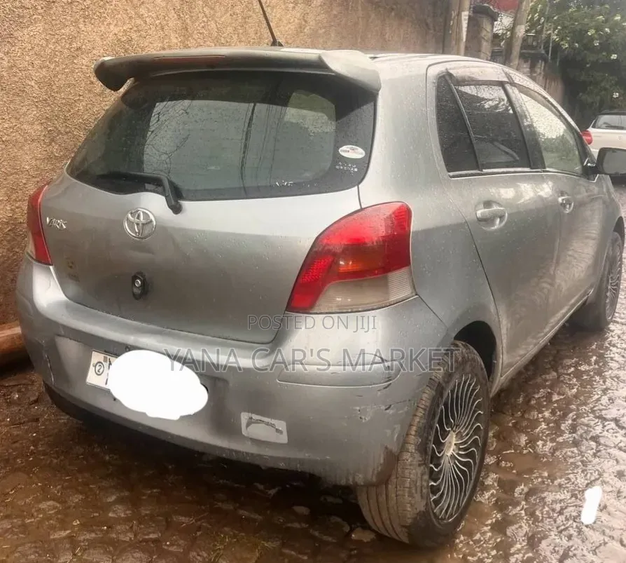 Toyota Yaris 2008 Gray