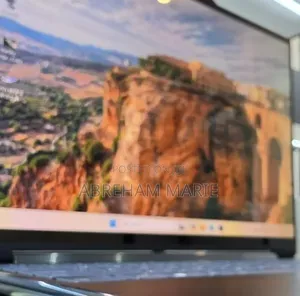 New Laptop Lenovo Yoga 9 16GB Intel Core Ultra 7 SSD 1T