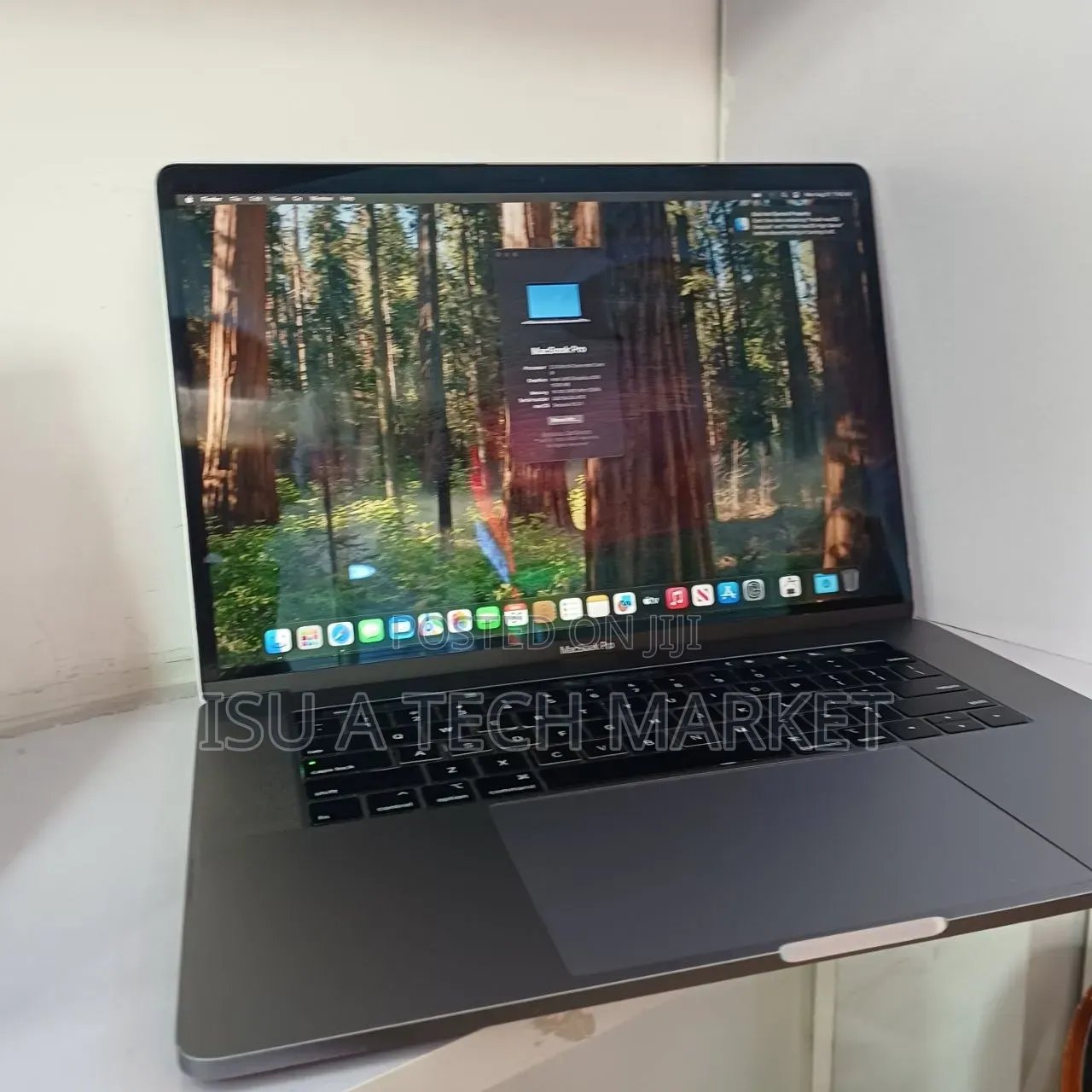 New Laptop Apple MacBook Pro 2019 16GB Intel Core i9 SSD 512GB