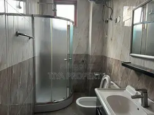 Furnished 5bdrm Villa in Bole for sale