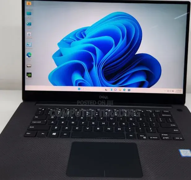 New Laptop Dell XPS 15 16GB Intel Core i7 SSD 512GB