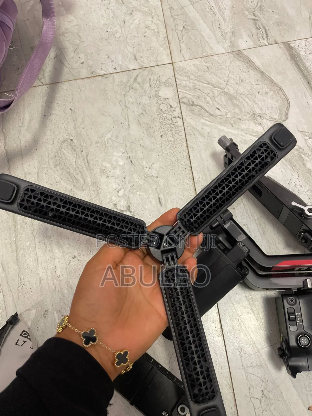 DJI RS 4, Gimbal Stabilizer