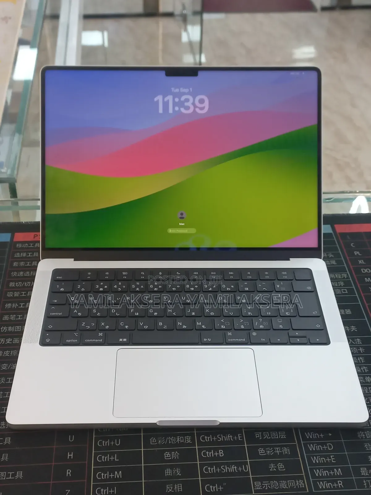 New Laptop Apple MacBook Pro 2024 M4 16GB Apple M4 SSD 512GB