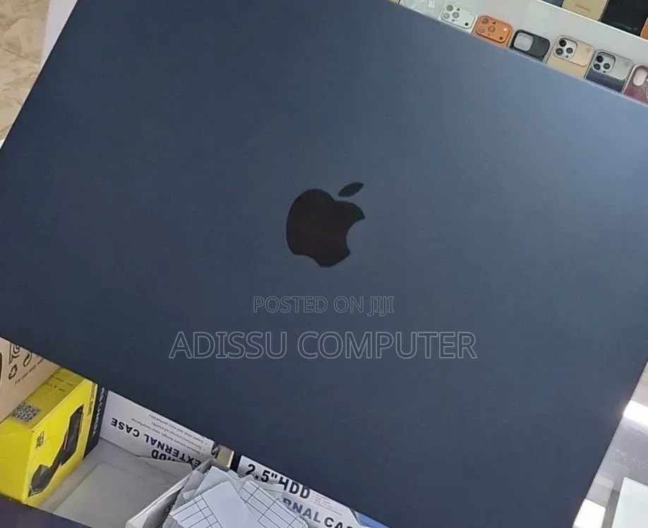 New Laptop Apple MacBook Air 2025 M4 16GB Apple M4 SSD 256GB