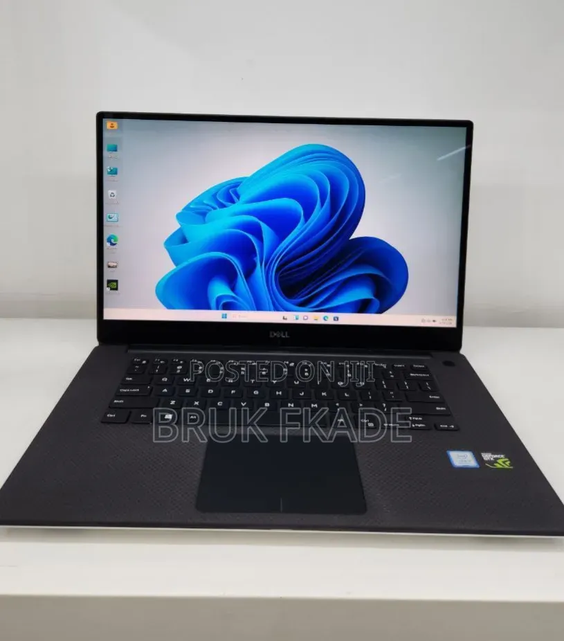 New Laptop Dell XPS 15 16GB Intel Core i7 SSD 512GB