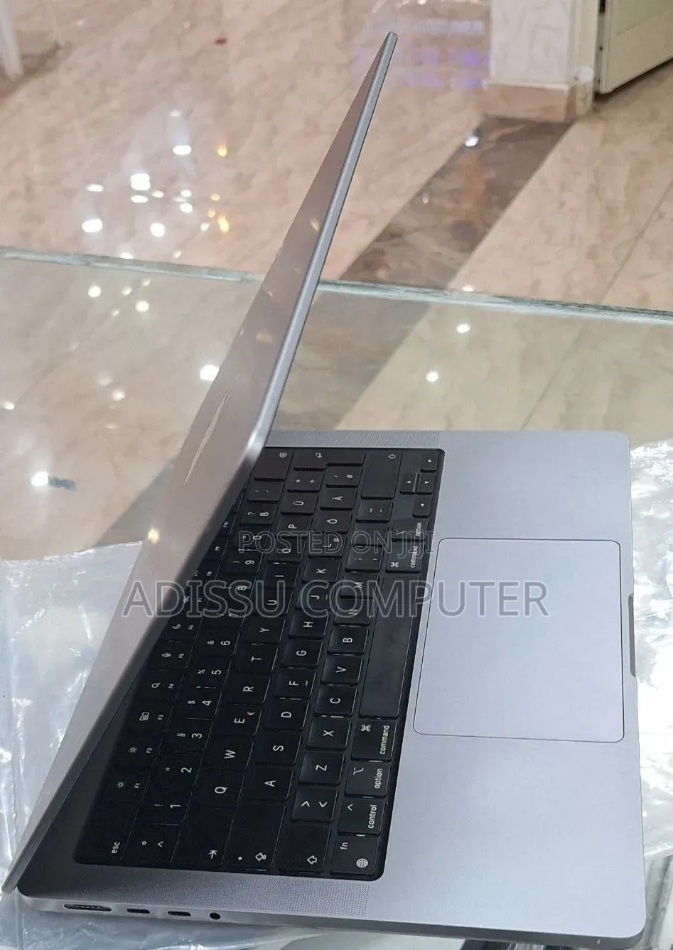 New Laptop Apple MacBook Pro 2021 M1 32GB Apple M1 Pro SSD 1T