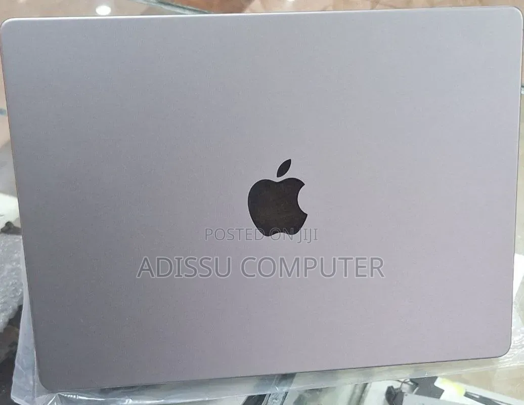 New Laptop Apple MacBook Pro 2021 M1 32GB Apple M1 Pro SSD 1T