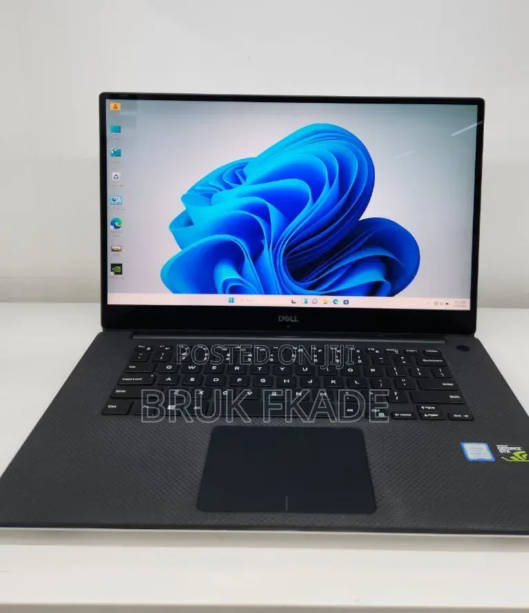 New Laptop Dell XPS 15 16GB Intel Core i7 SSD 512GB