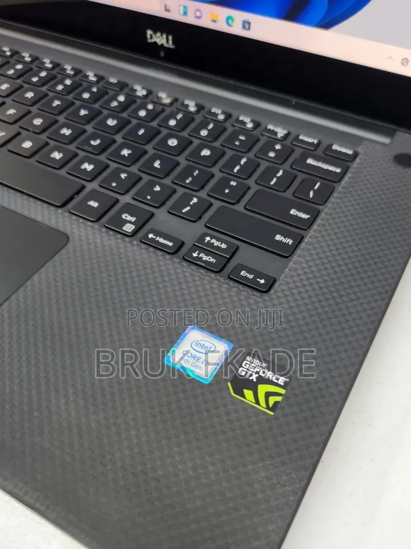 New Laptop Dell XPS 15 16GB Intel Core i7 SSD 512GB