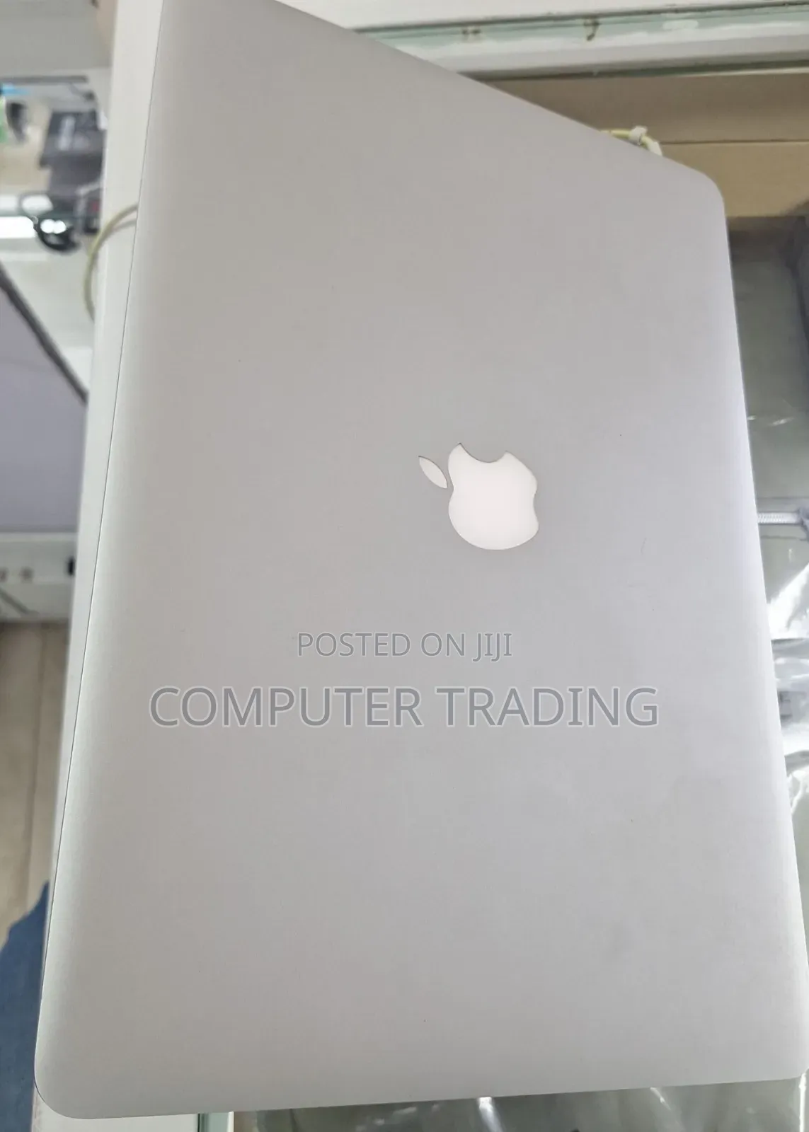 New Laptop Apple MacBook Pro 2015 16GB Intel Core i7 SSD 256GB