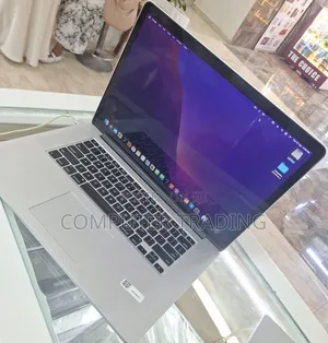 New Laptop Apple MacBook Pro 2015 16GB Intel Core i7 SSD 256GB