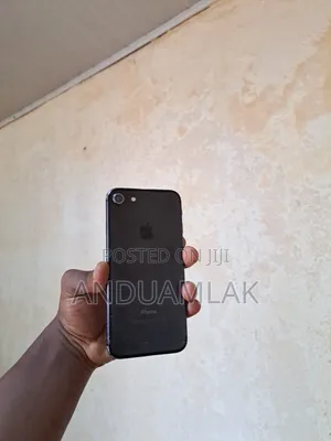 Apple iPhone 7 32 GB Black