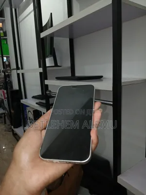 New Apple iPhone 13 256 GB White