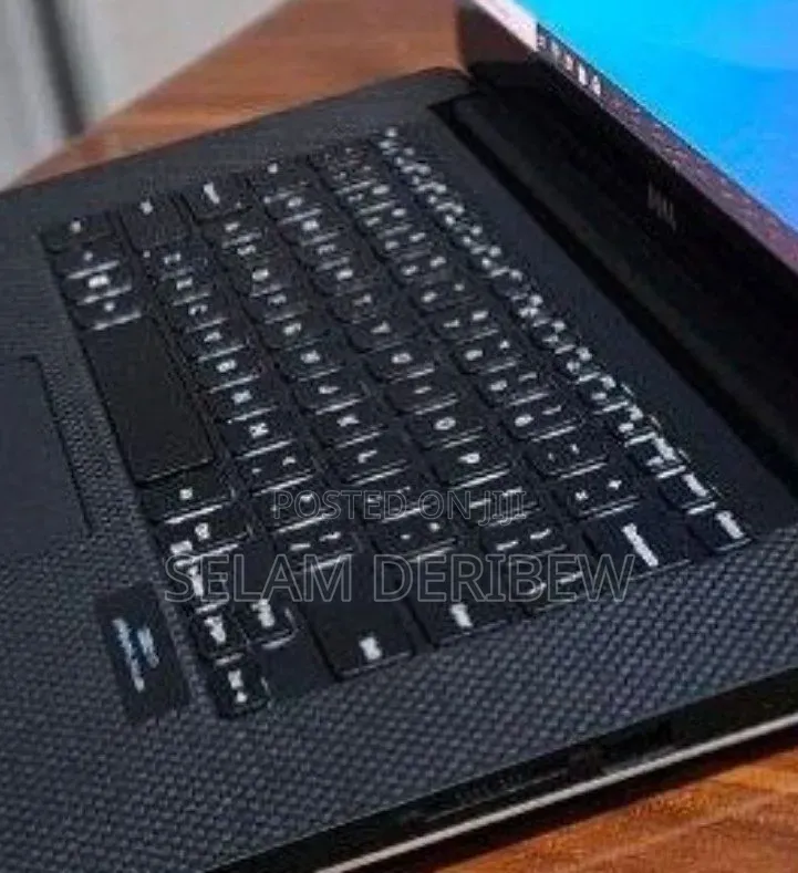New Laptop Dell XPS 15 16GB Intel Core i7 SSD 512GB