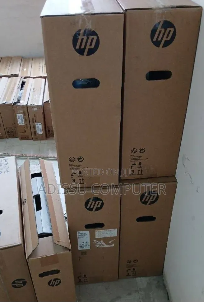 New HP 200 G4 22 All-in-One 16GB Intel Core i7 SSD 256GB