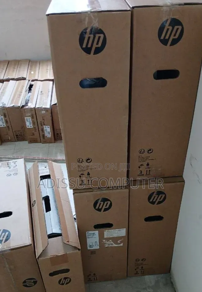 New HP 200 G4 22 All-in-One 16GB Intel Core i7 SSD 256GB