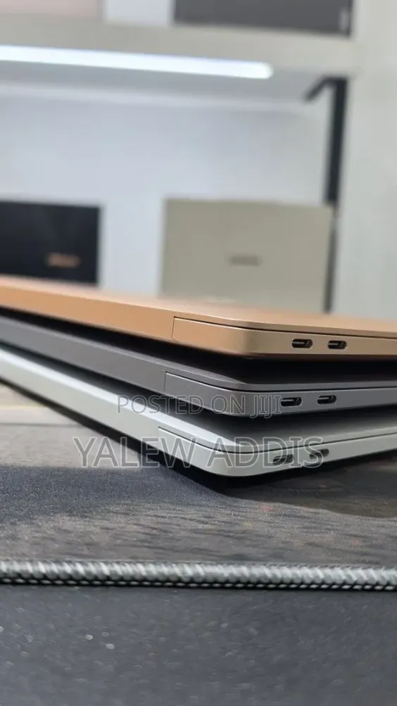 New Laptop Apple MacBook Air 2020 M1 8GB Apple M1 SSD 256GB