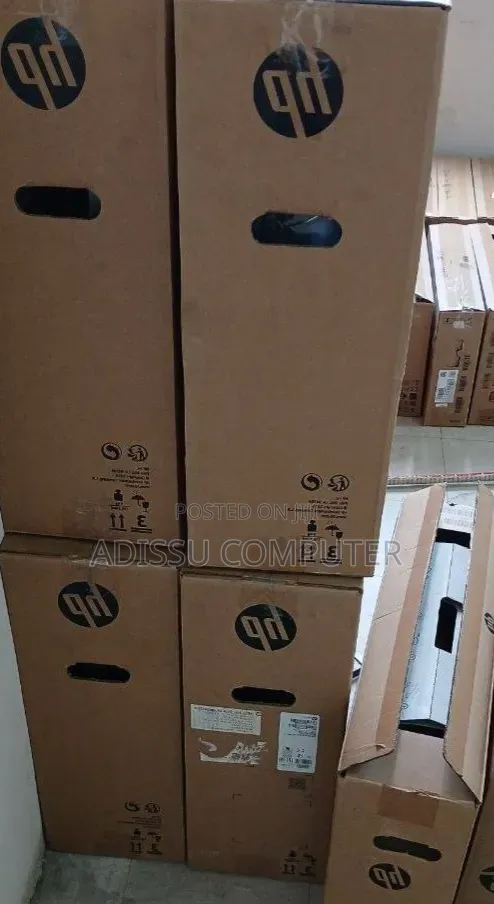 New HP 200 G4 22 All-in-One 16GB Intel Core i7 SSD 256GB