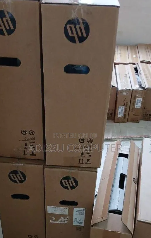 New HP 200 G4 22 All-in-One 16GB Intel Core i7 SSD 256GB