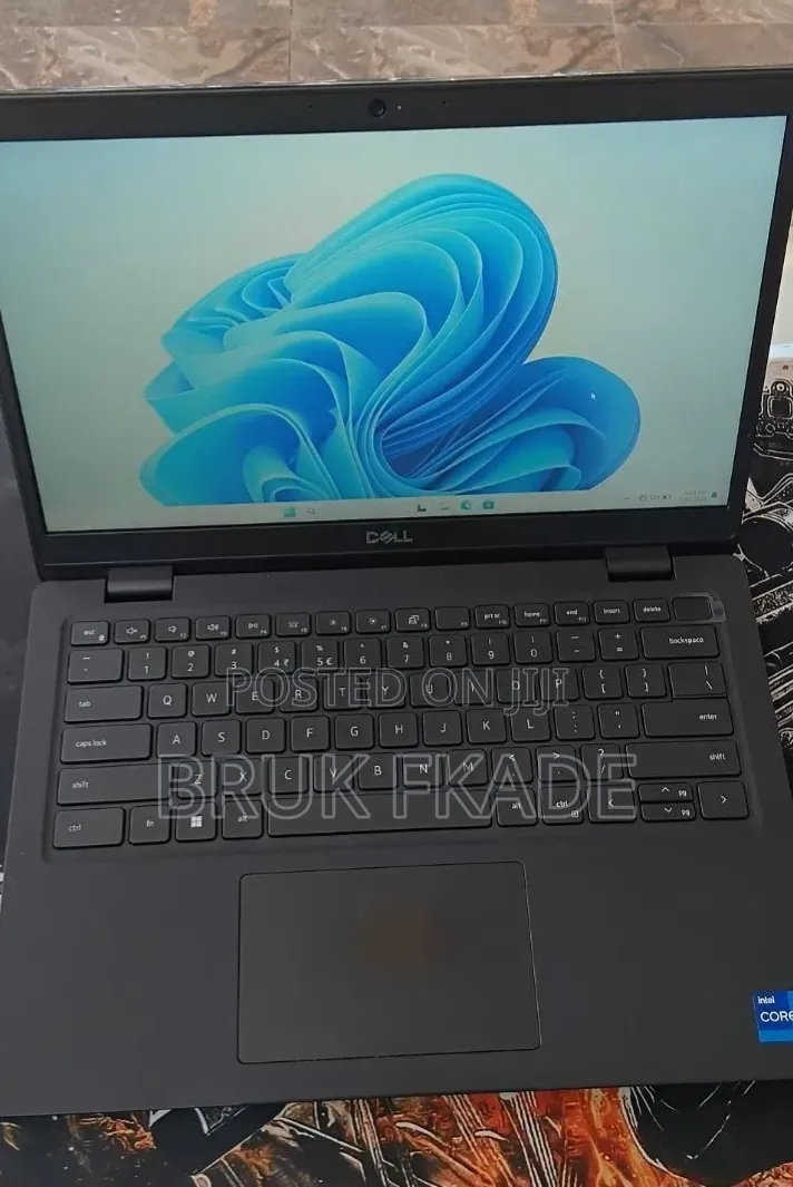 New Laptop Dell Latitude 5310 16GB Intel Core i7 SSD 512GB