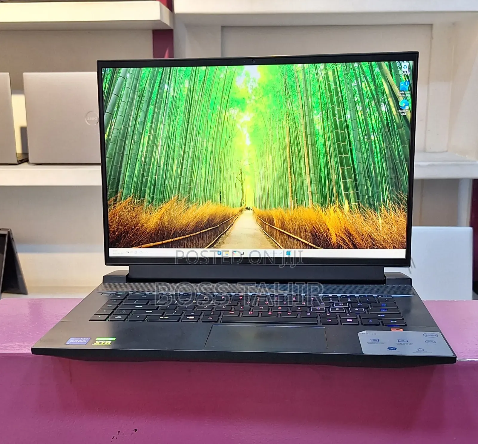 New Laptop Dell G16 7620 16GB Intel Core i7 SSD 512GB