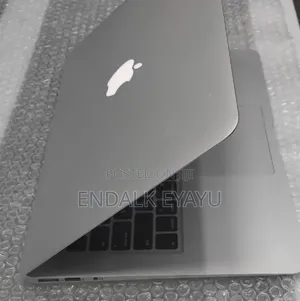 New Laptop Apple MacBook Air 2017 8GB Intel Core i5 SSD 128GB
