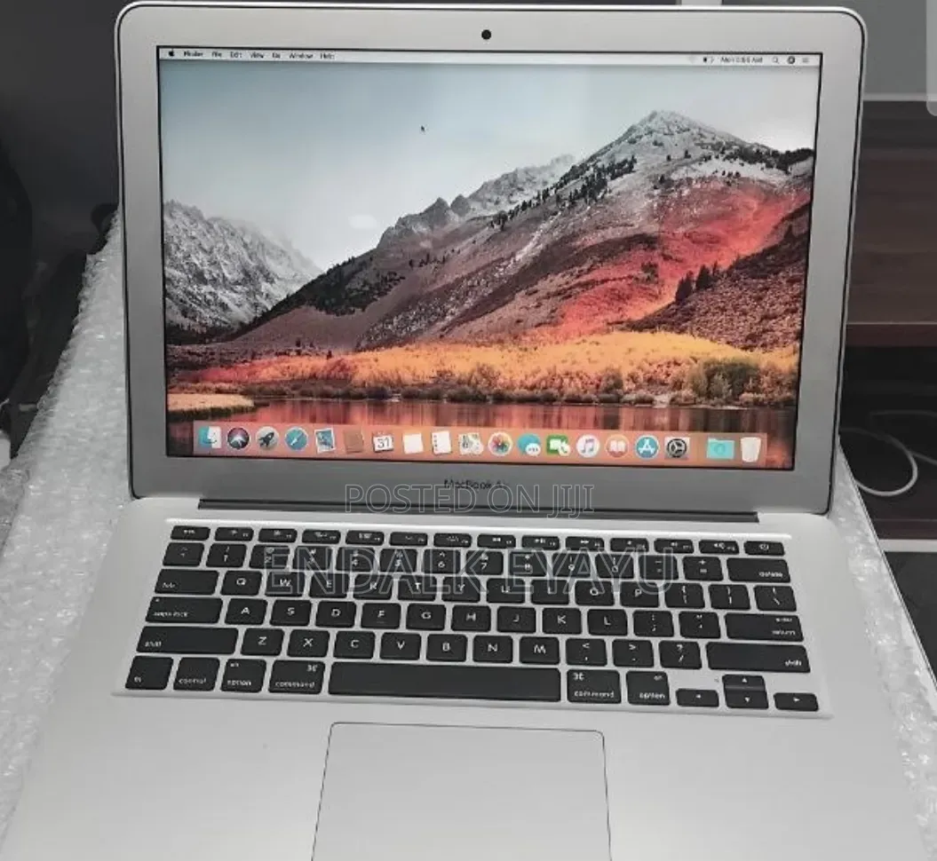 New Laptop Apple MacBook Air 2017 8GB Intel Core i5 SSD 128GB