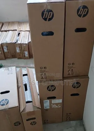 New HP 200 G4 22 All-in-One 16GB Intel Core i7 SSD 256GB