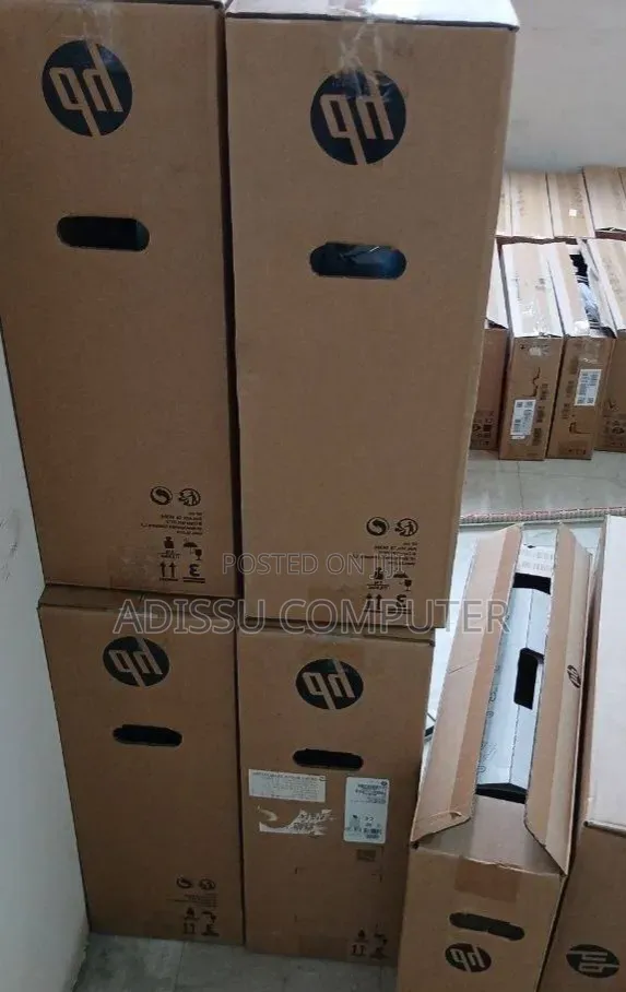 New HP 200 G4 22 All-in-One 16GB Intel Core i7 SSD 256GB
