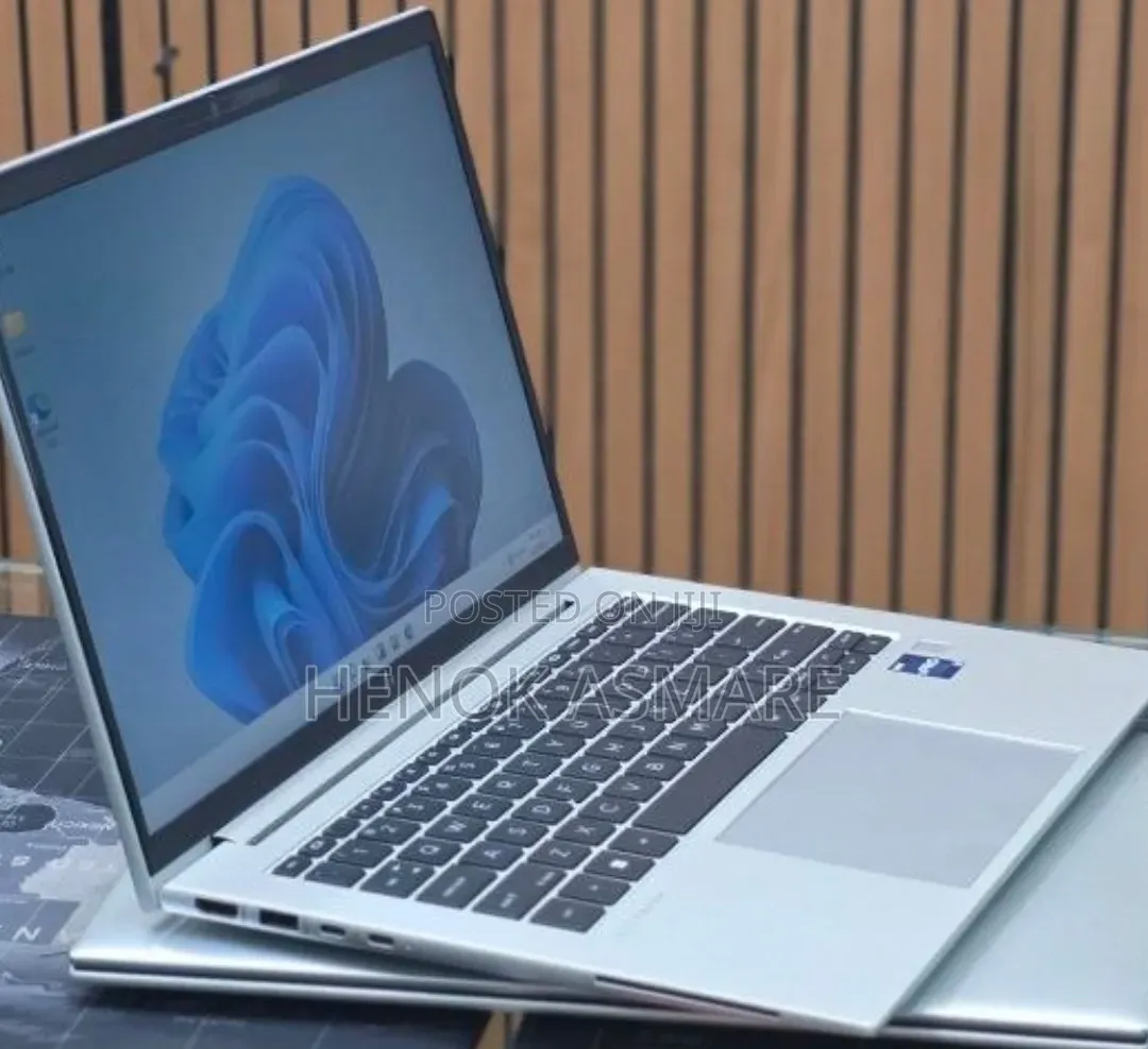 New Laptop HP EliteBook 840 G9 16GB Intel Core i7 SSD 512GB