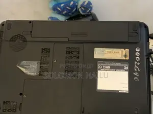 Laptop Toshiba 4GB Intel Core i5 SSD 72GB