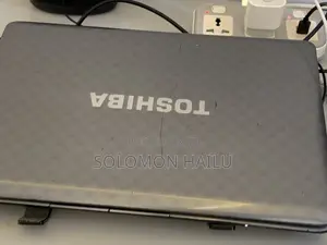 Laptop Toshiba 4GB Intel Core i5 SSD 72GB