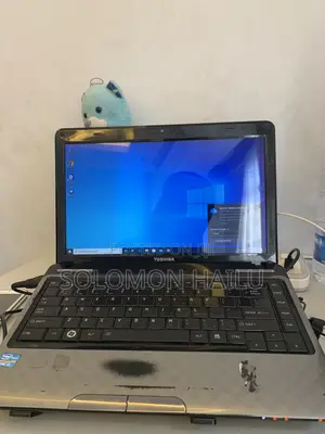 Laptop Toshiba 4GB Intel Core i5 SSD 72GB