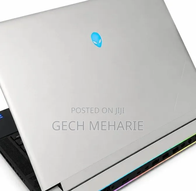 New Laptop Alienware X16 r1 32GB Intel Core i9 SSD 1T