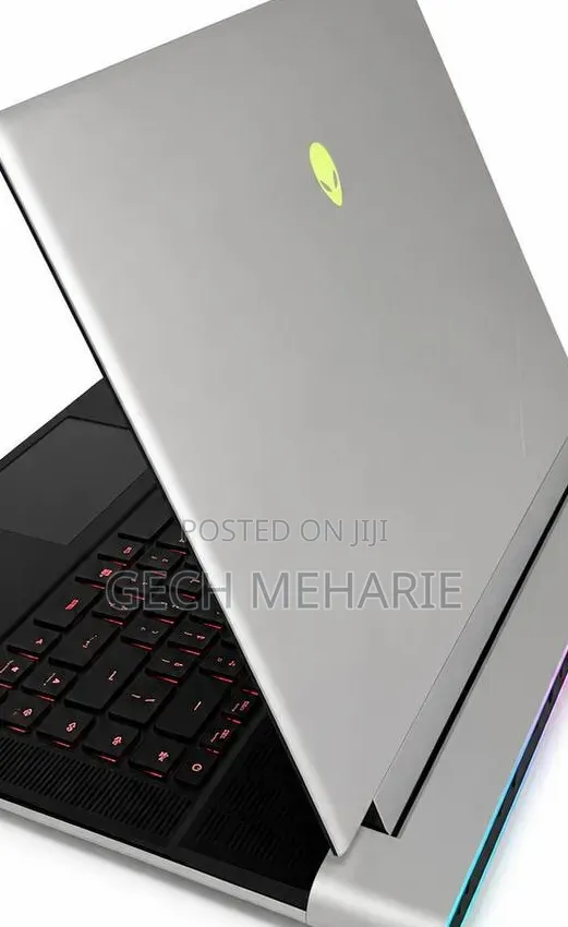 New Laptop Alienware X16 r1 32GB Intel Core i9 SSD 1T