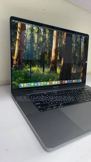 New Laptop Apple MacBook Pro 2019 16GB Intel Core i9 SSD 1T