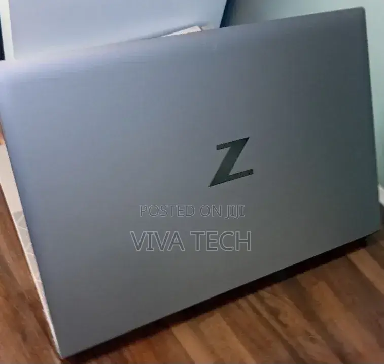 New Laptop HP ZBook Firefly 14 G7 16GB Intel Core i7 SSD 512GB