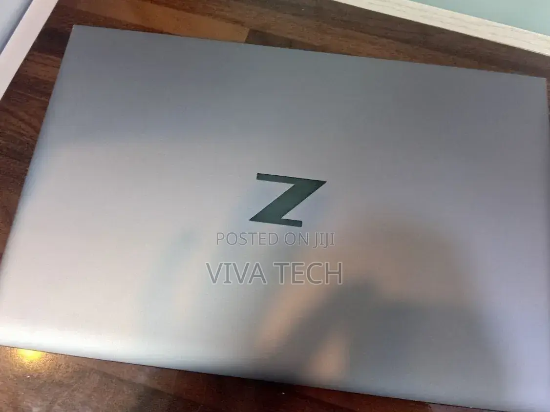 New Laptop HP ZBook Firefly 14 G7 16GB Intel Core i7 SSD 512GB