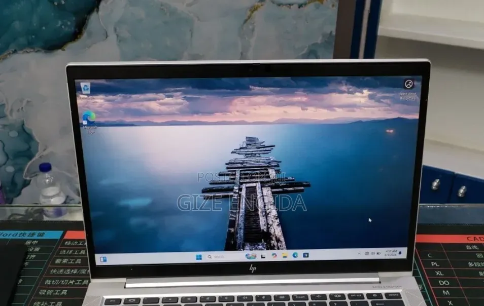 New Laptop HP EliteBook 830 G8 16GB Intel Core i5 SSD 512GB