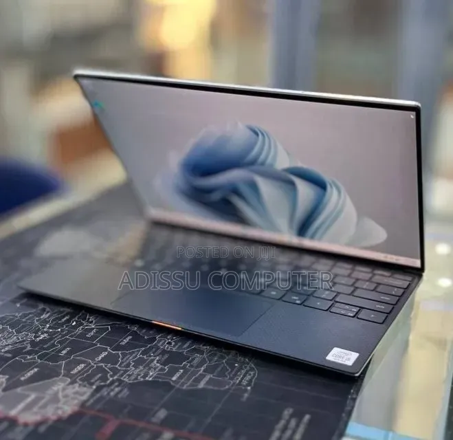 New Laptop Dell XPS 13 8GB Intel Core i5 SSD 512GB
