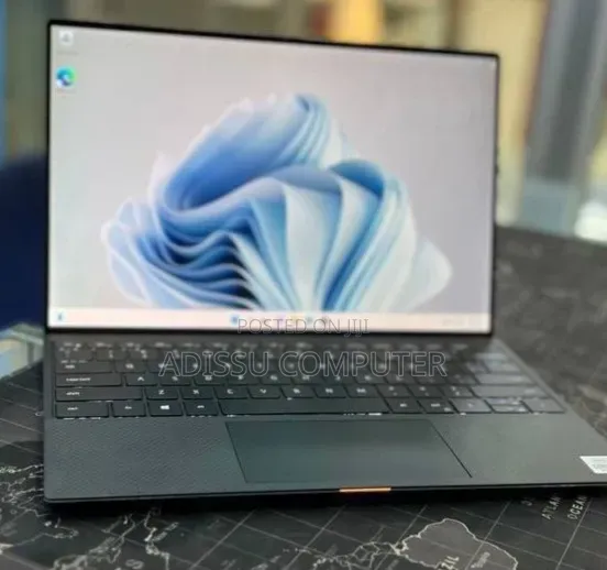 New Laptop Dell XPS 13 8GB Intel Core i5 SSD 512GB