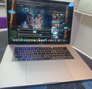 New Laptop Apple MacBook Pro 2019 16GB Intel Core i9 SSD 512GB