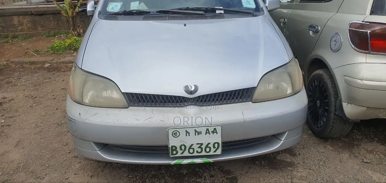 Toyota Platz 1.3 AWD 2001 Silver