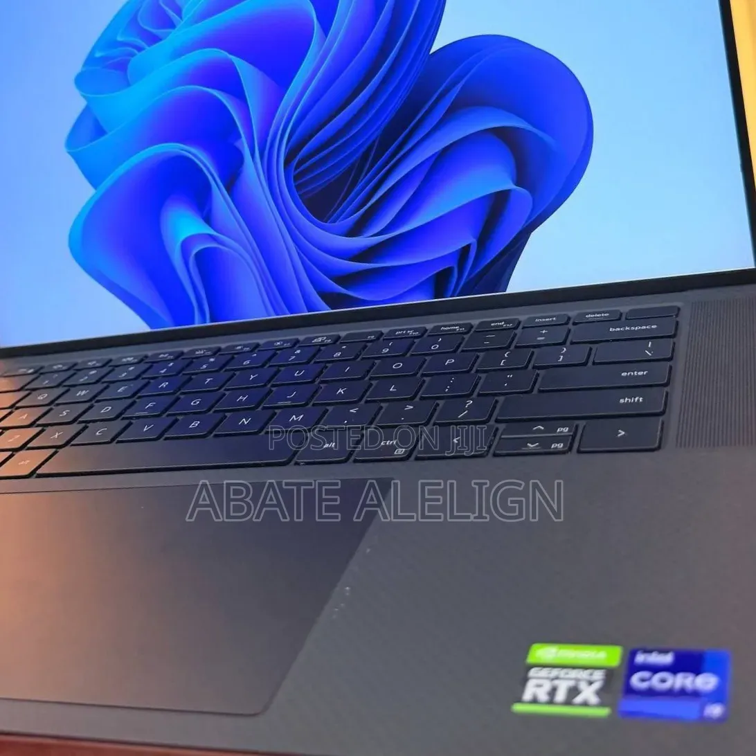 New Laptop Dell Precision 5560 16GB Intel Core i9 SSD 512GB