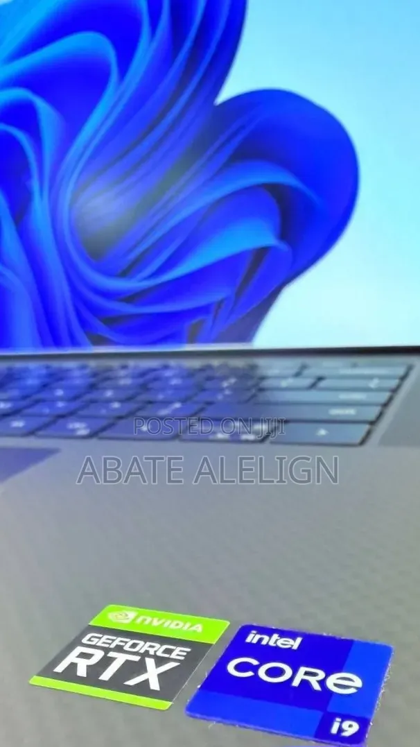New Laptop Dell Precision 5560 16GB Intel Core i9 SSD 512GB